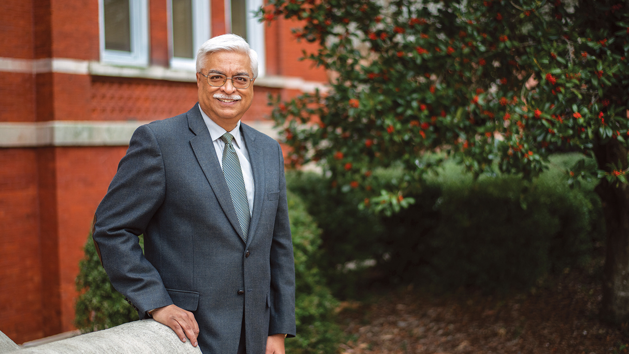 Sushil Bhavnani, the Henry M. Burt Jr. Endowed Professor and associate department chair of the Department of Mechanical Engineering, received the Outstanding Faculty Advisor Award.