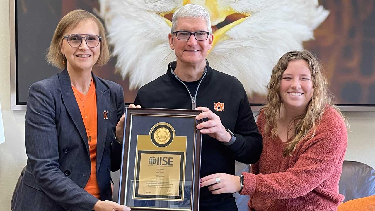 Alice Smith, Tim Cook and Annie Dorsey