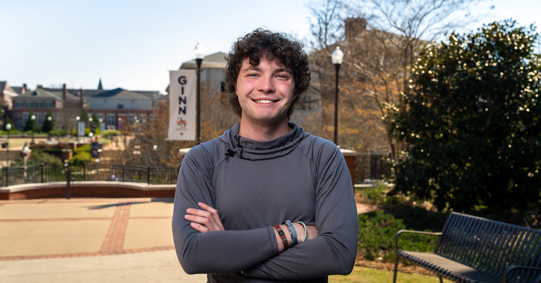 /images/_wide/andrew_dillard_headshot_web.jpg