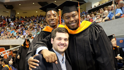 /images/_wide/graduation.jpg