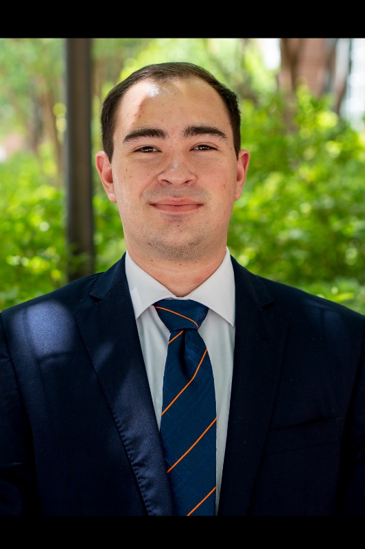 Drew Arnold Headshot