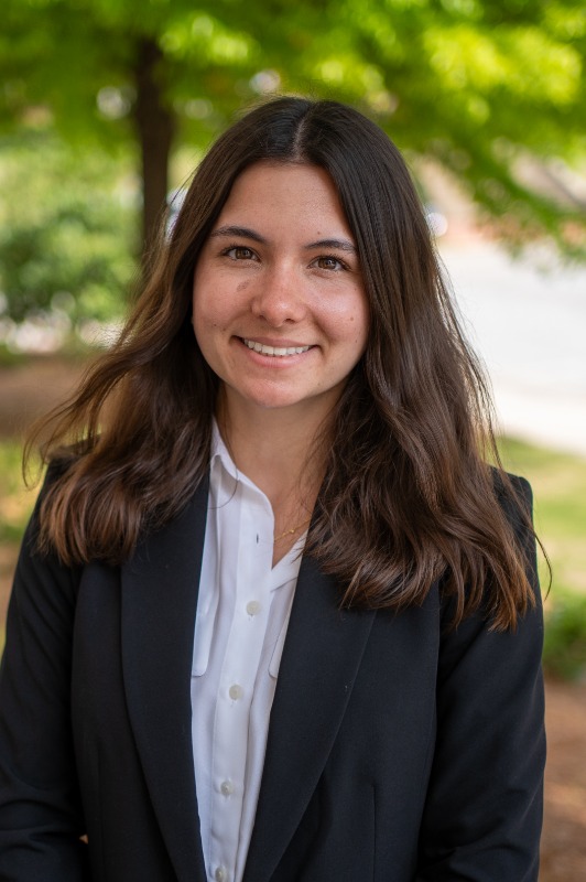 Clara Kilen Headshot