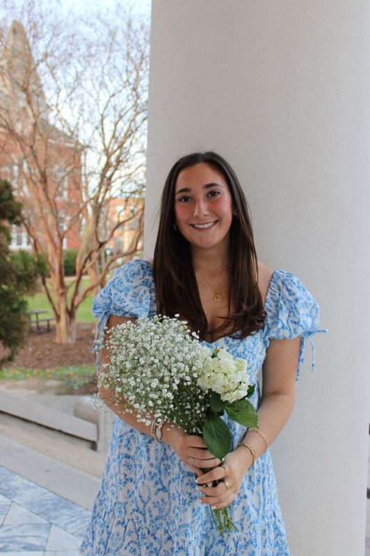 lexi pihakis headshot