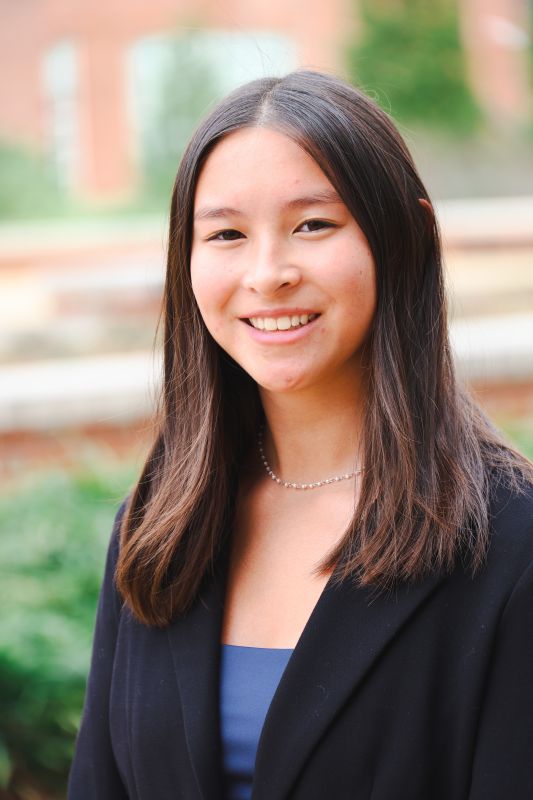 Isabell Vu headshot