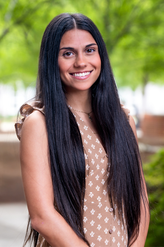 Rachel Giambona Headshot