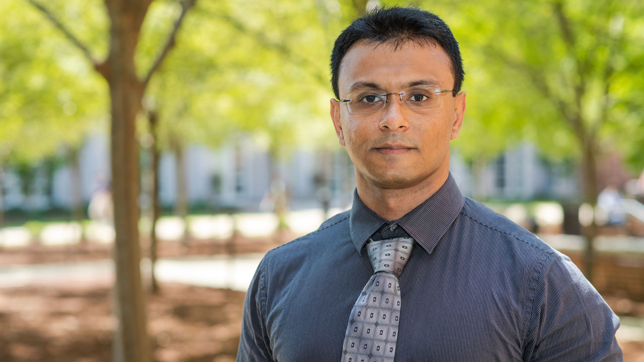 Mehdi Sadi is developing artificial intelligence/machine learning-assisted co-design methodologies to enhance the power, performance, reliability and cost-efficiency of next-generation AI hardware.