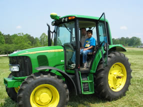 BSEN's Dr. John Fulton shows Dean Road Elemen